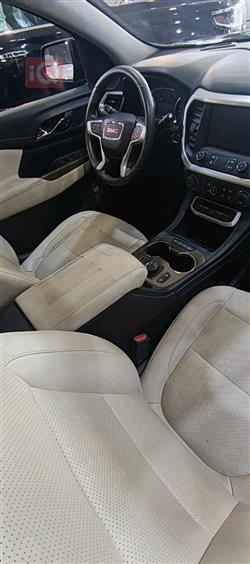 جي ام سي اكاديا